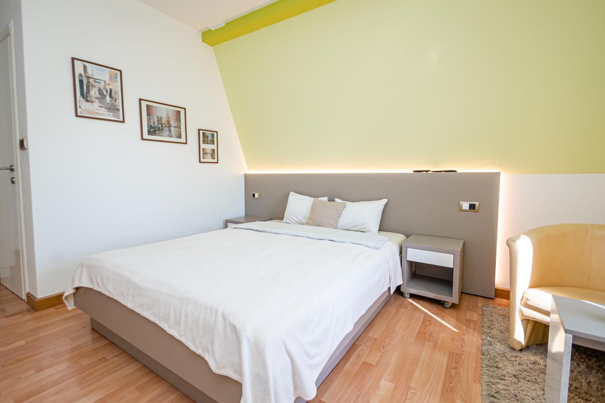 Kalanj Apartmani I Sobe ベオグラード エクステリア 写真