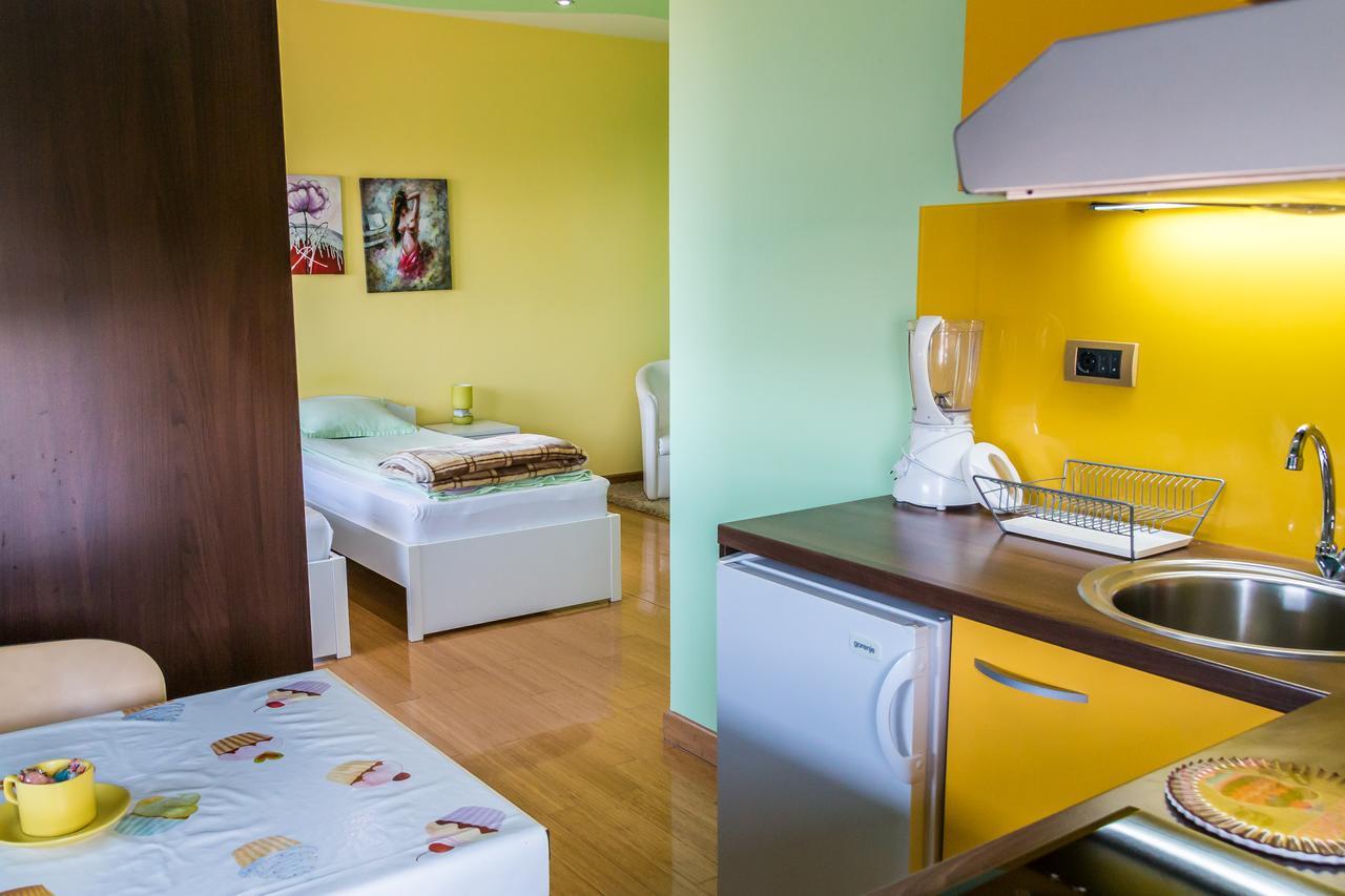 Kalanj Apartmani I Sobe ベオグラード エクステリア 写真
